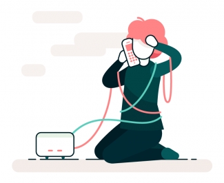 Frau am Telefon die sich an den Kopf packt